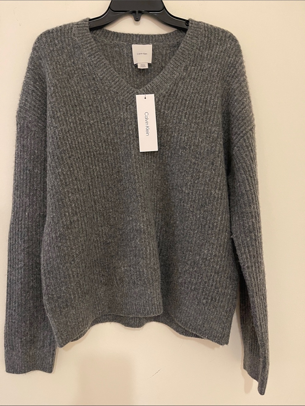 Calvin Klein Women's Charcoal Gray V-Neck Rib Knit Sweater